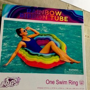 Rainbow ribbon tube